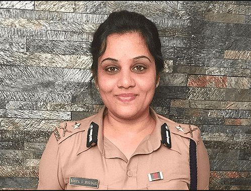 Stunning Allegations By IPS Roopa : 'Rohini Sent Snaps To Her Seniors,  Images Shared In IAS Group' 