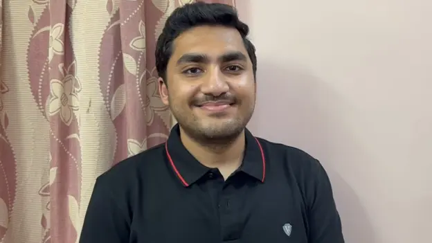 Raghav Jhunjhunwala IAS – UPSC 2025 AIR 4, Marksheet, Age, SRCC Economics, Biography